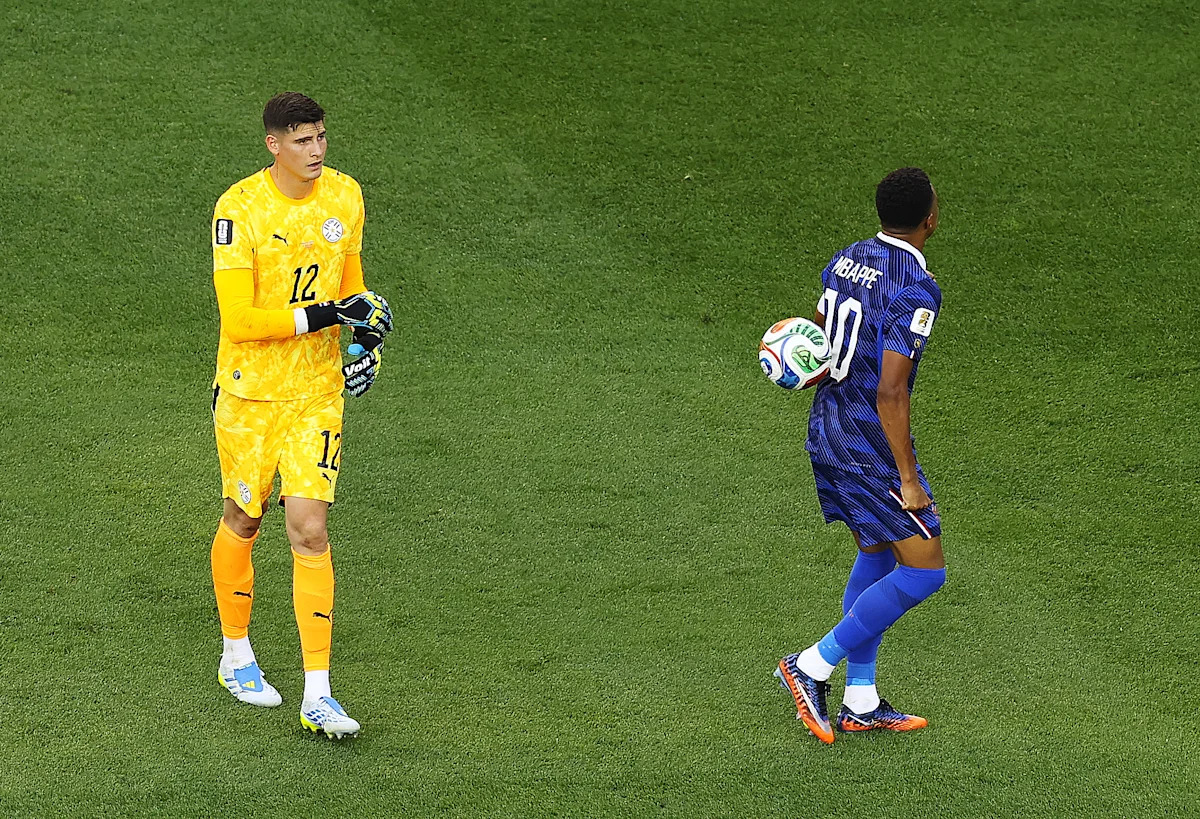 📸 Paraguay keeper tears into Mbappé's attitude 🤯