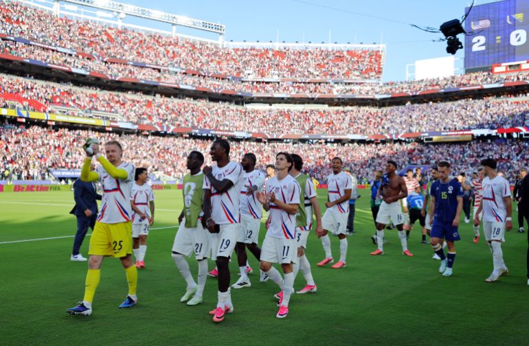 USA beat Bosnia 2-0 despite Balogun red card, enter World Cup last 16
