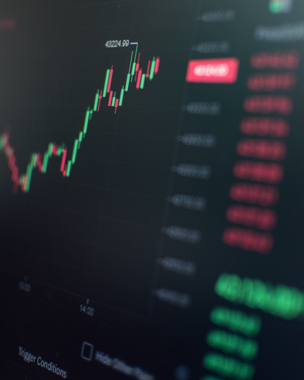 Crypto Market Awaits US FOMC Minutes as Expert Hints at Fed Rate Hike in September