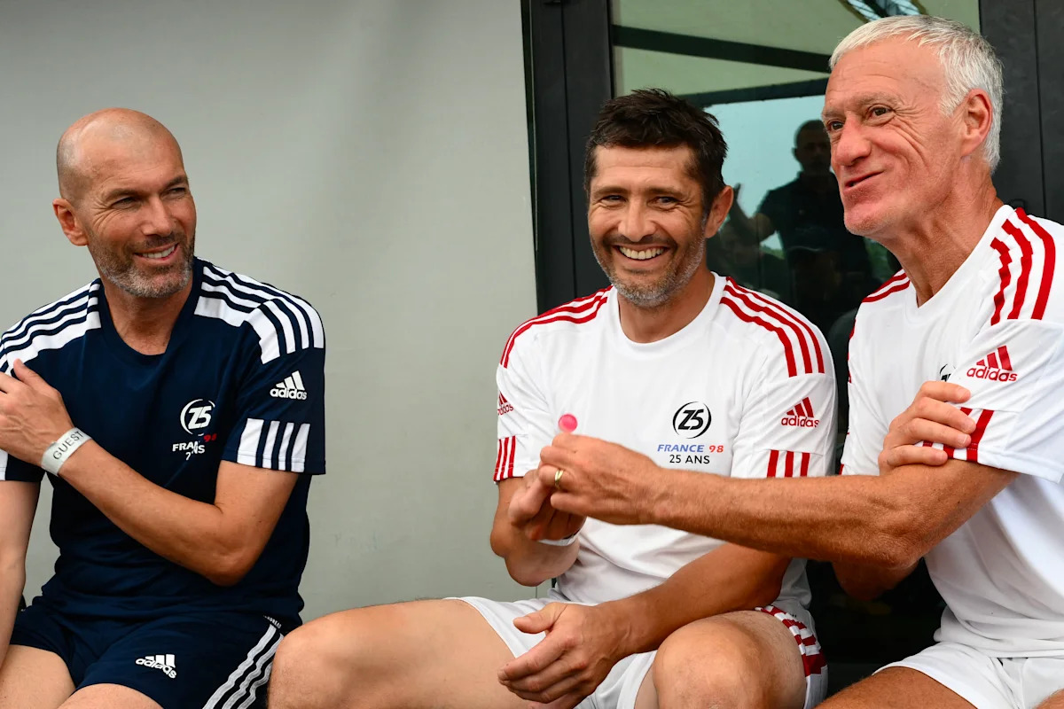 🚨 Mega comeback complete, Zinédine Zidane is back in management