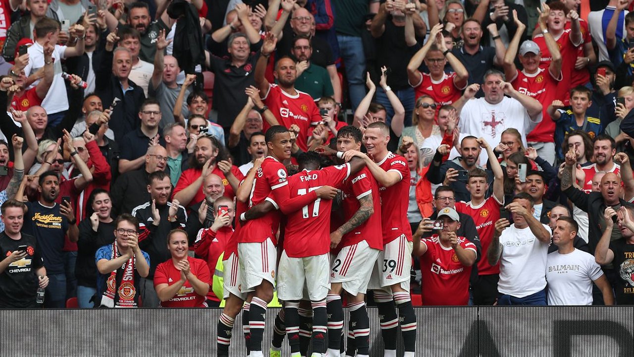 Exclusive: Wes Brown Drops Verdict on Marcus Rashford's Man Utd Future